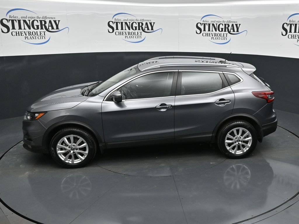 Used 2022 Gray Nissan SV FWD Xtronic CVT image 21