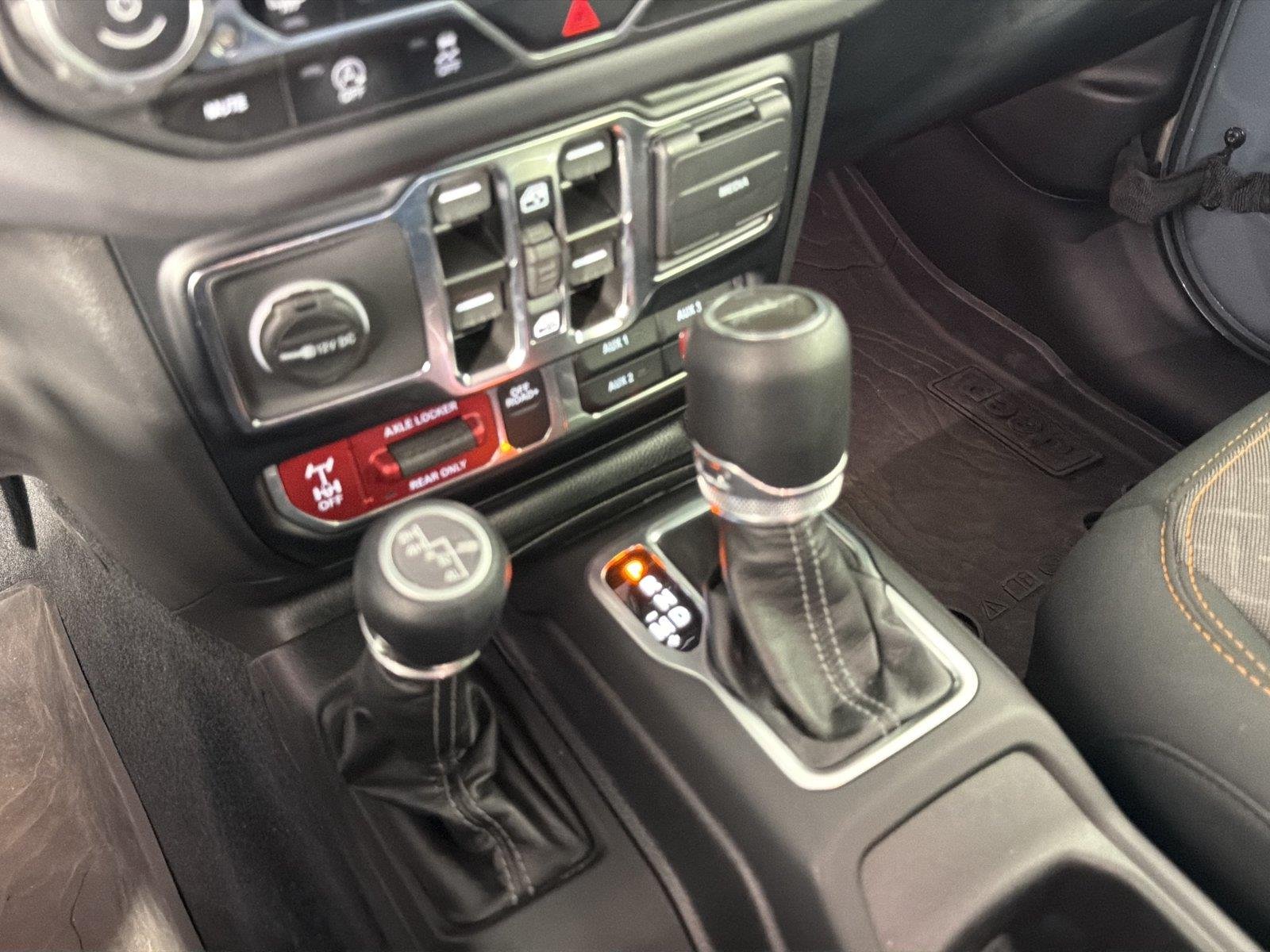 Used 2024 Anvil Clear Coat Jeep Mojave image 26