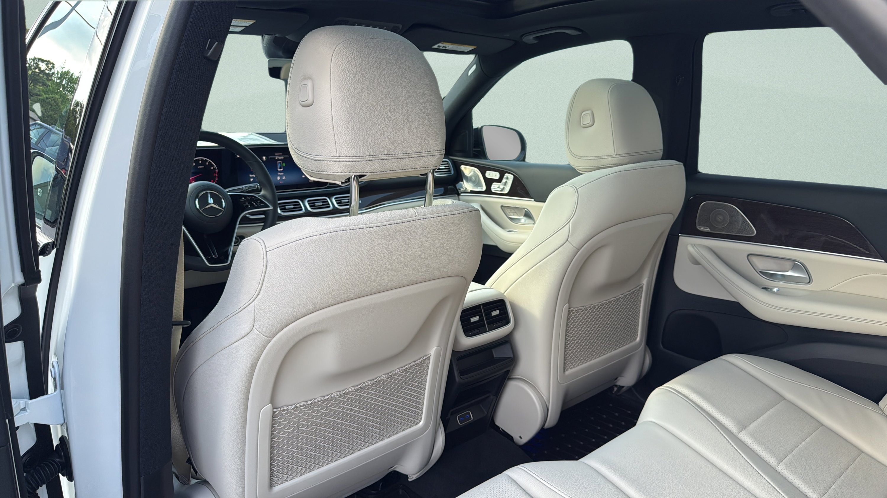 Certified Used 2026 Polar White Mercedes-Benz GLE 450 image 21