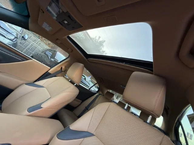 2024 Lexus ES Hybrid 300h - Photo 25