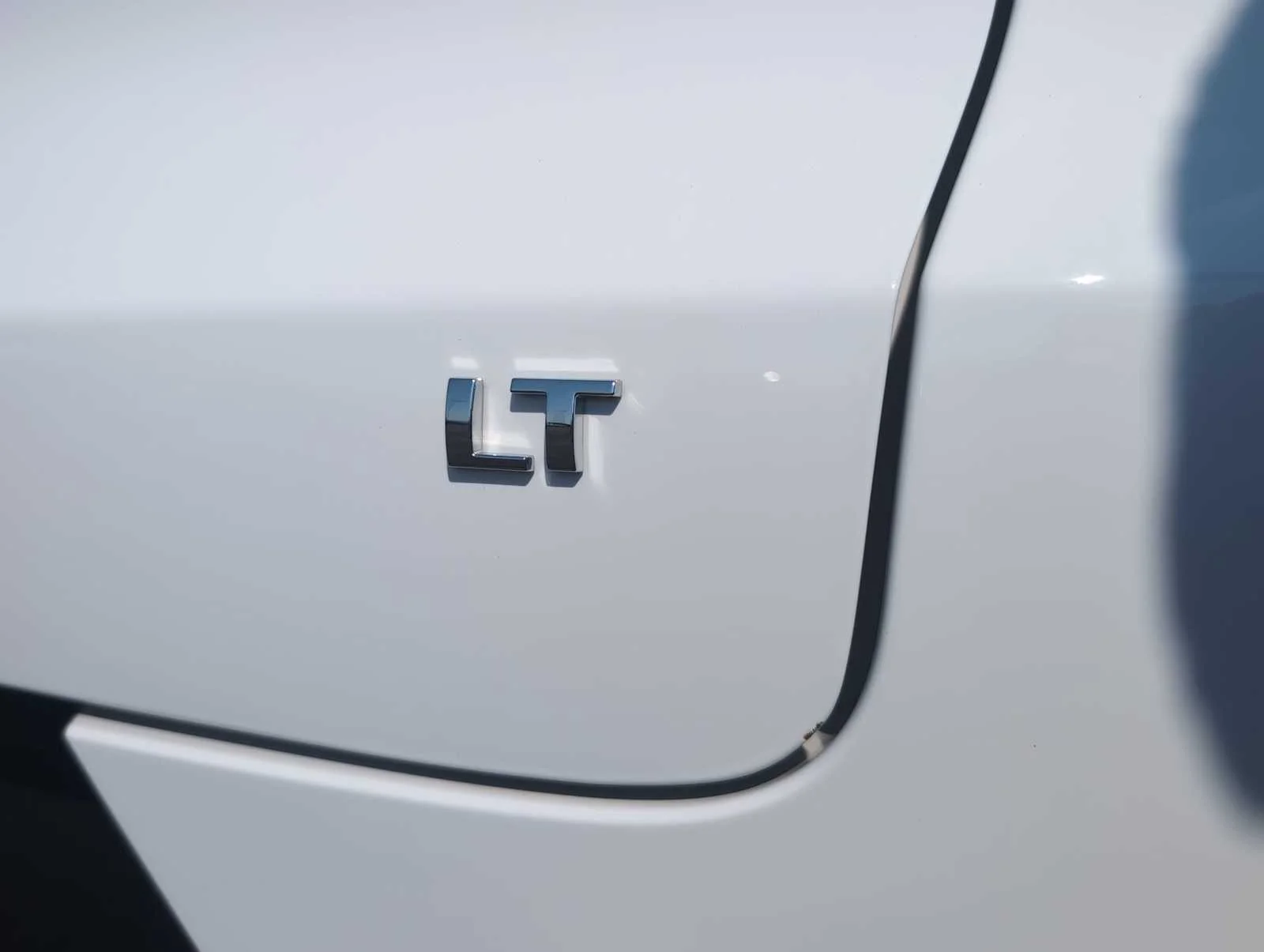 Used 2023 Summit White Chevrolet LT image 30