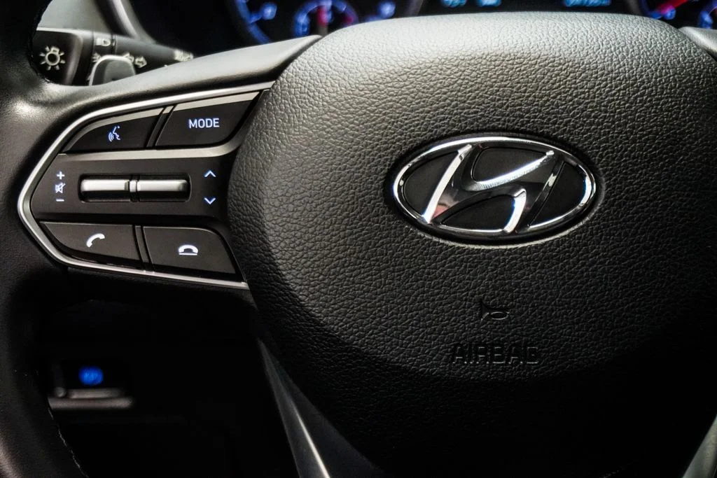 Used 2023 Silver Hyundai SEL image 16
