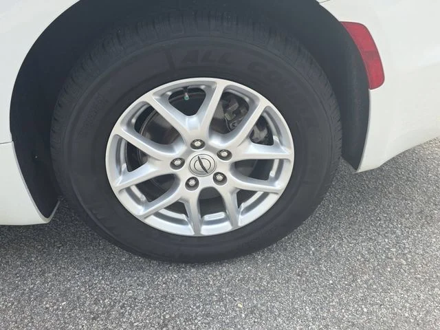 Used 2022 White Chrysler Touring L image 34