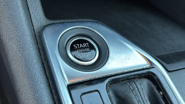 Used 2025 Gray Nissan SV image 28