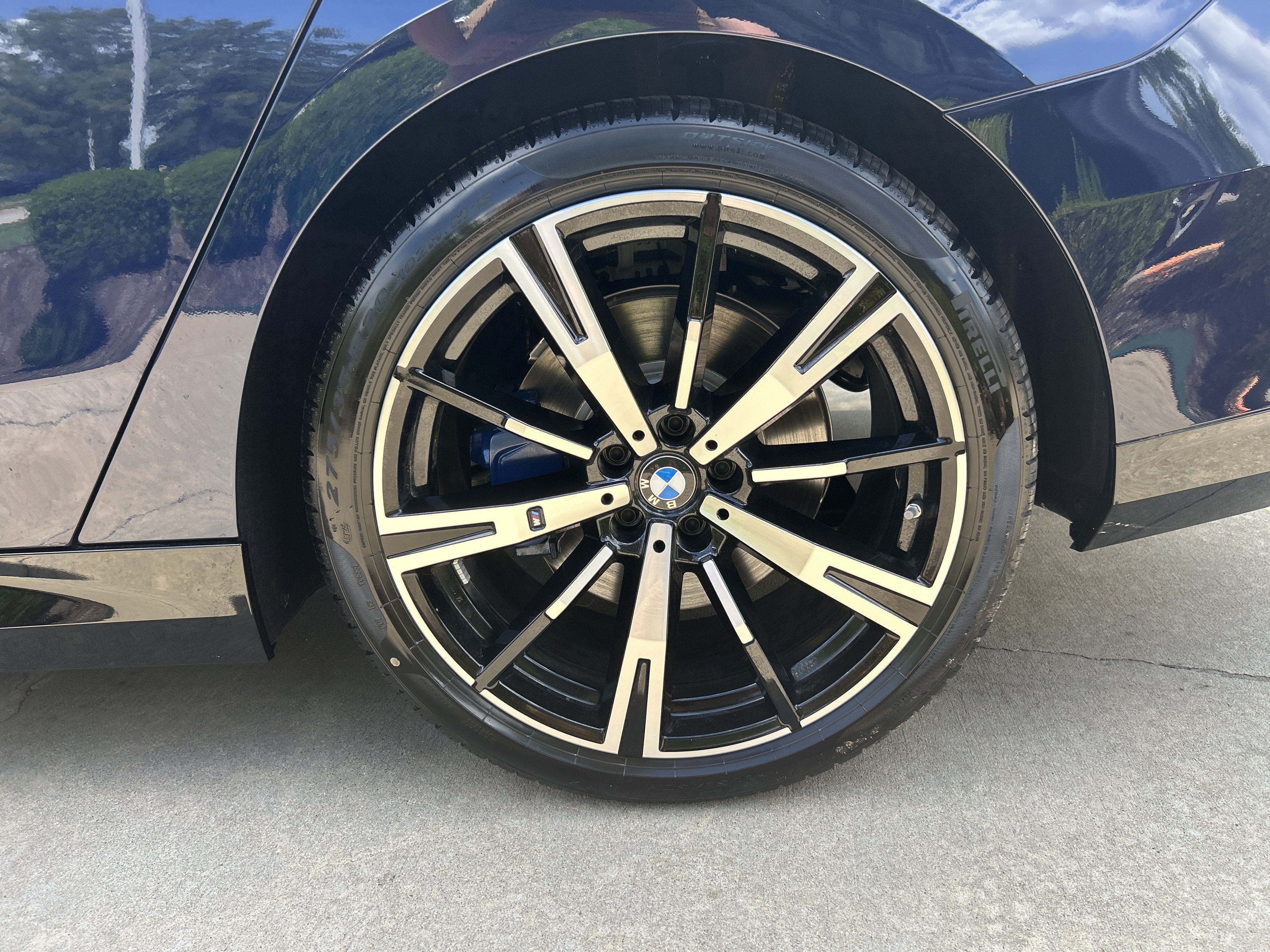 New 2026 0C3Z Tanzanite Blue II Metallic BMW 530i xDrive image 25