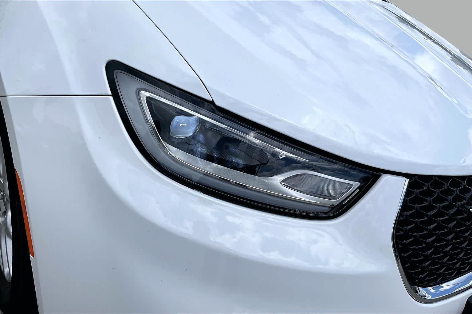 Used 2024 Bright White Clearcoat Chrysler Touring L image 25