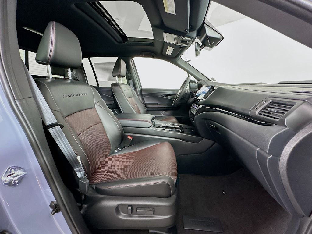 New 2026 Sonic Gray Pearl Honda Black Edition image 29