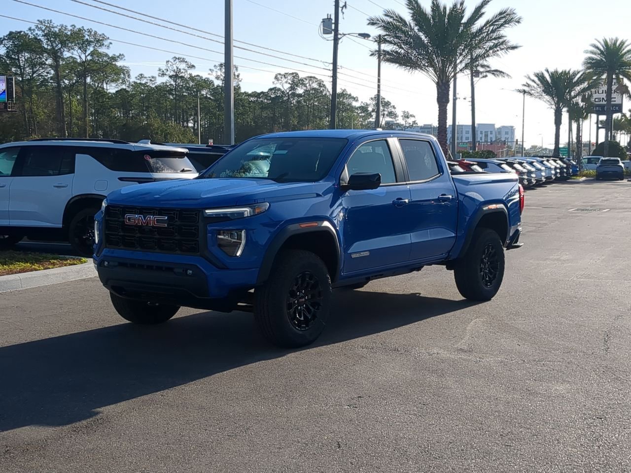2026 GMC Canyon 2WD Elevation Crew Cab Short Box's photo