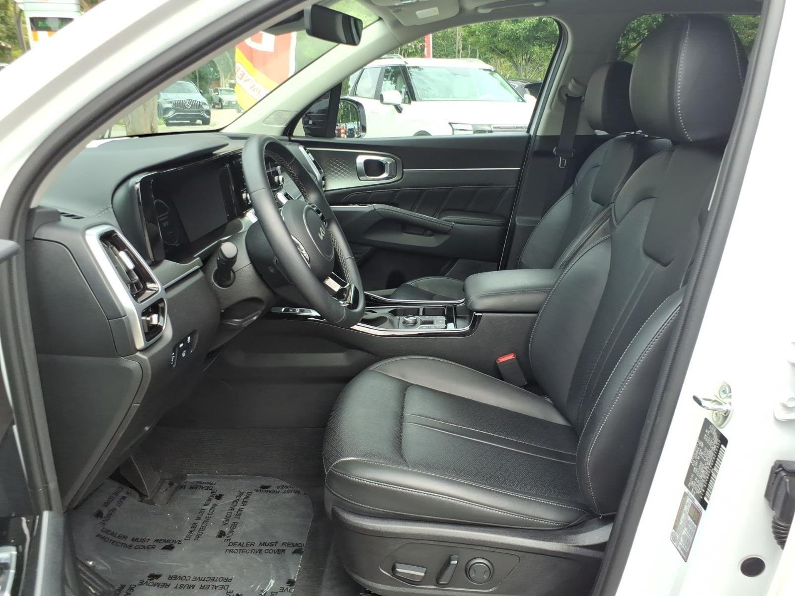 Used 2023 Glacial White Pearl Kia SX image 12