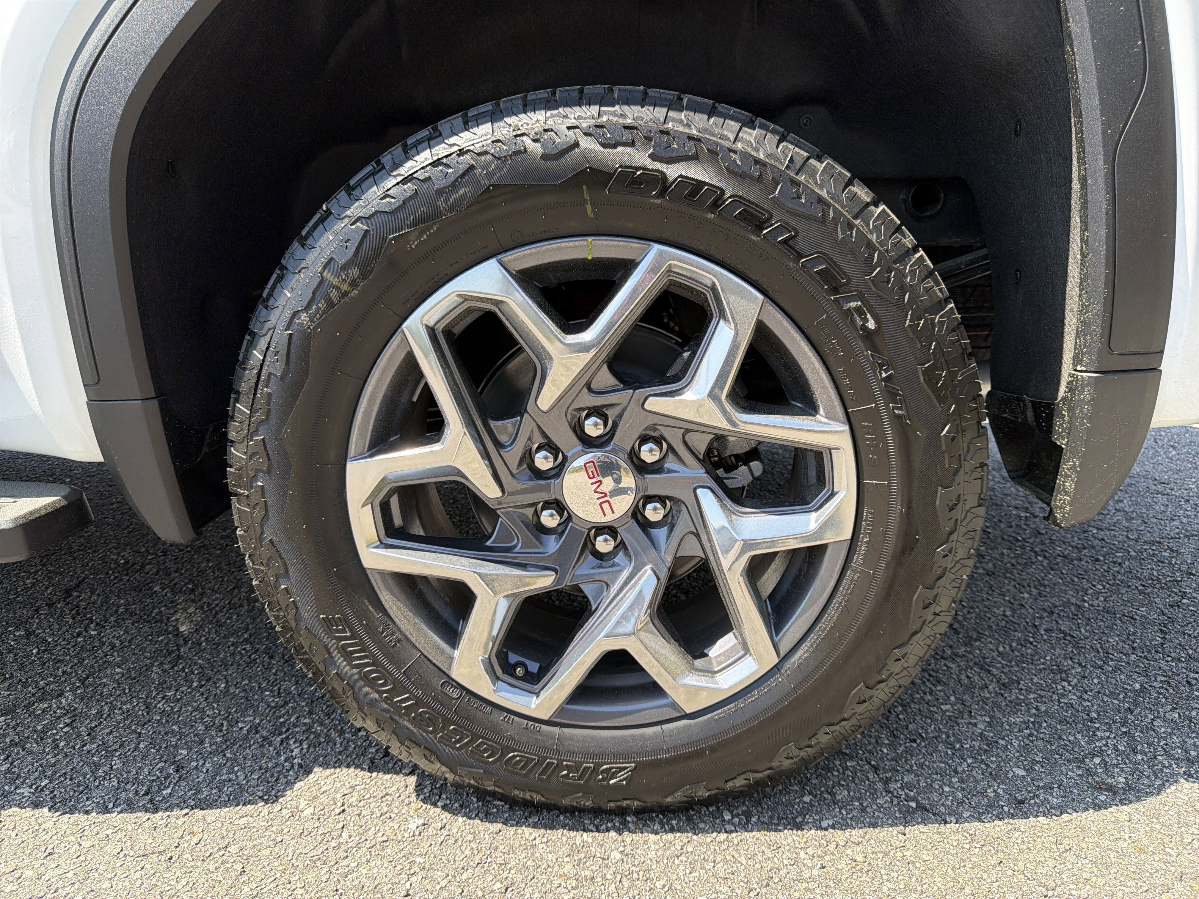 2026 GMC Sierra 1500 SLT - Photo 22