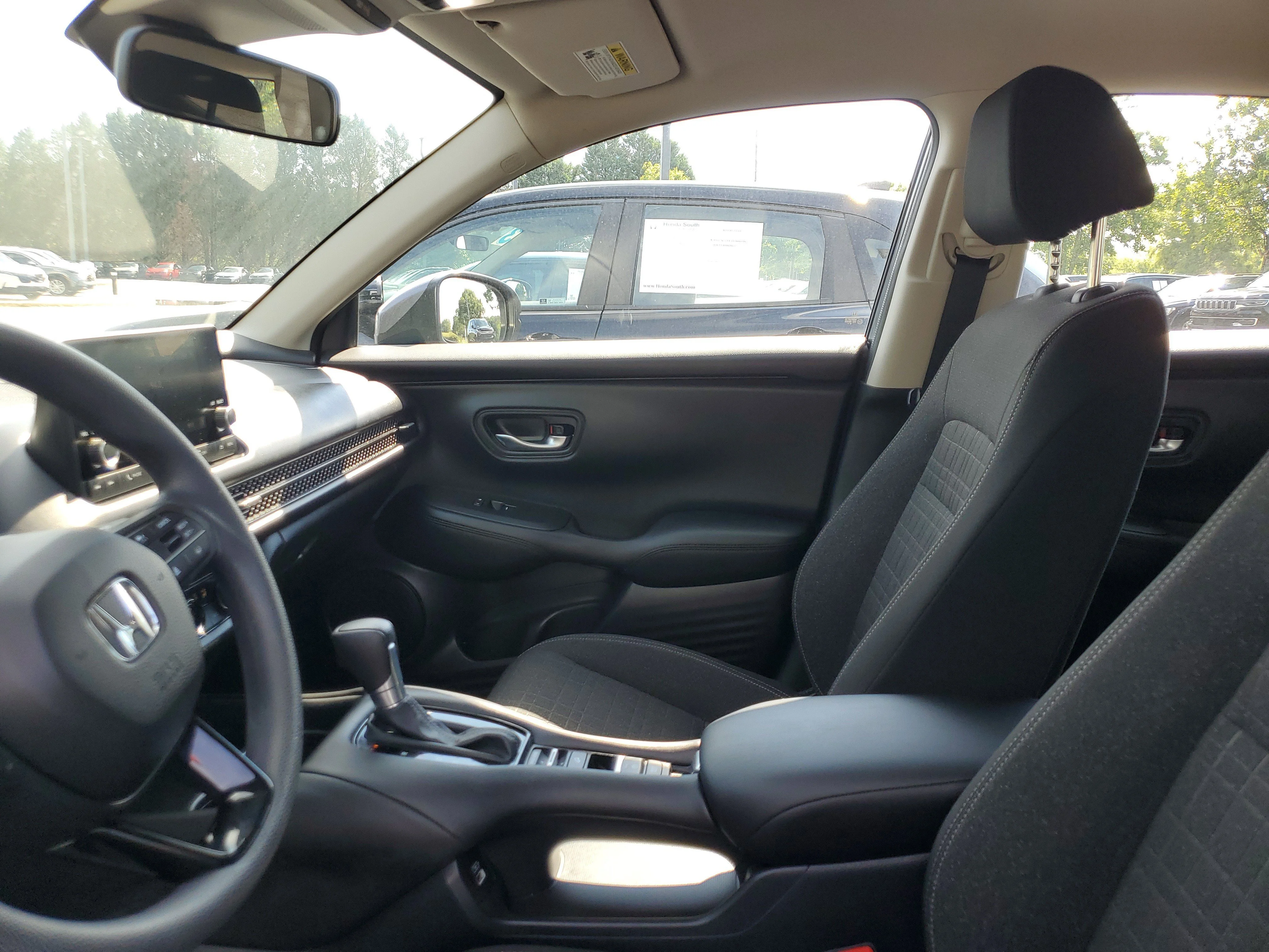Used 2023  Honda LX image 17