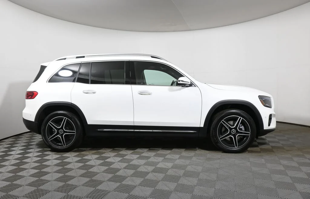 Used 2026 White Mercedes-Benz GLB 250 image 8