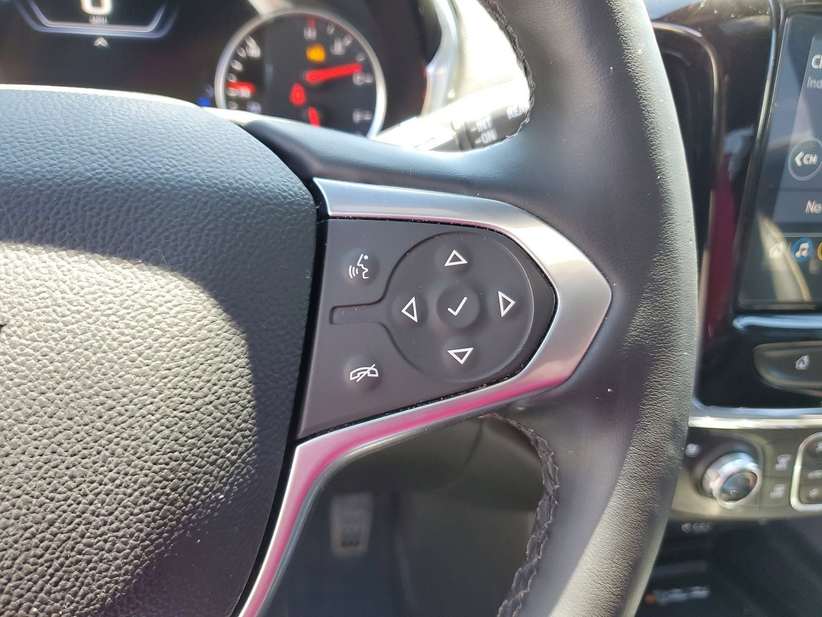 Used 2023 White Chevrolet Premier image 23