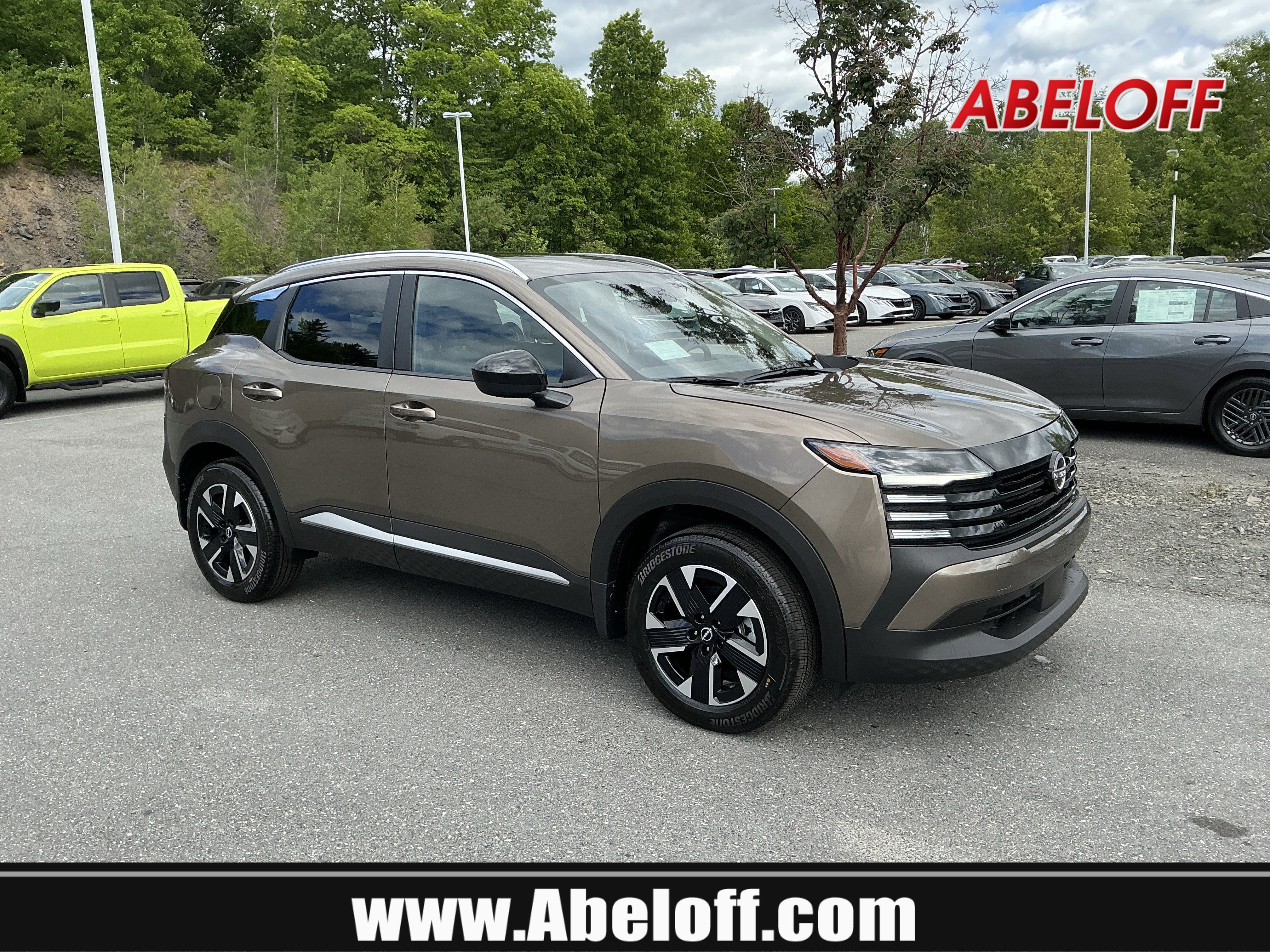 2026 Nissan Kicks 2.0 SV AWD's photo