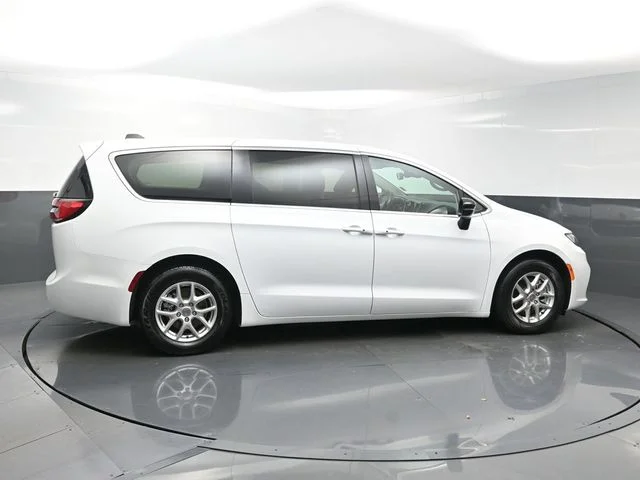 Used 2024 White Chrysler Touring L image 8