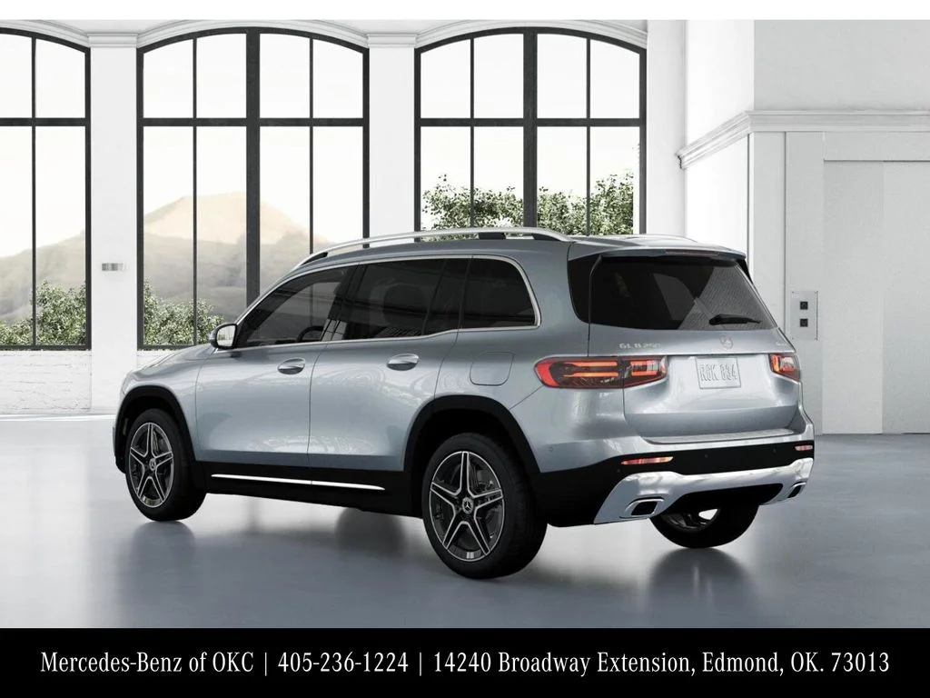 Used 2026 Silver Mercedes-Benz GLB 250 image 29