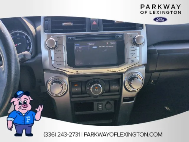 Used 2016 White Toyota SR5 image 20