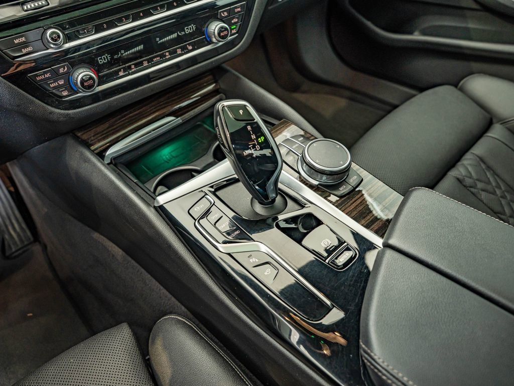 Used 2021 Jet Black BMW 530i xDrive image 30