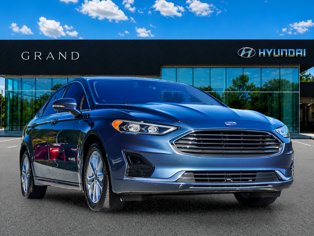 Used 2019 Blue Ford SEL image 7
