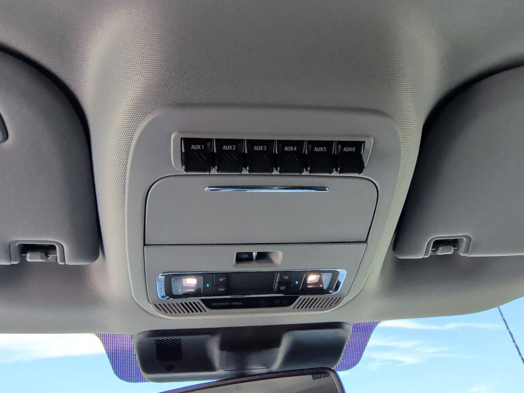 Used 2024 Iconic Silver Metallic Ford Lariat image 24