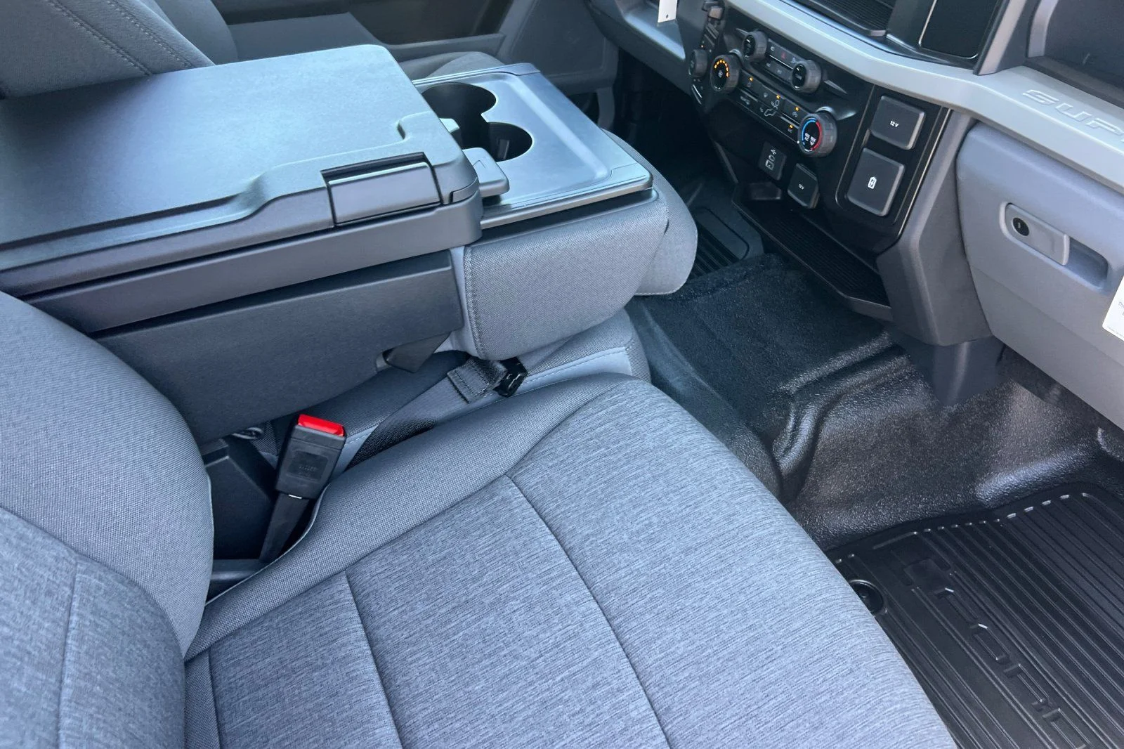 2025 Ford F-250 Super Duty XL - Photo 18