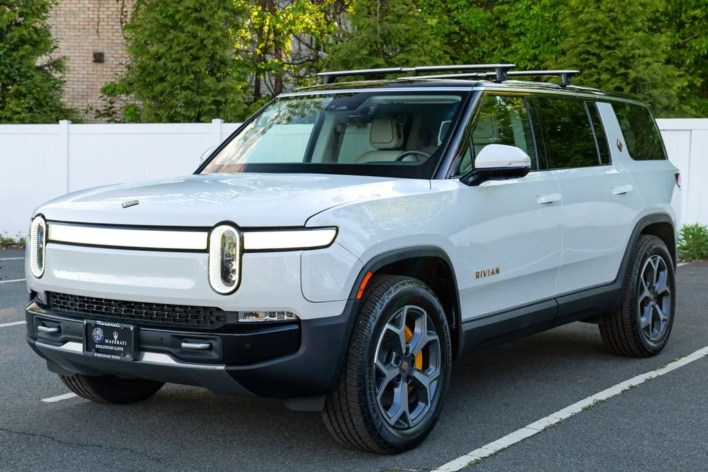 Used 2024 Glacier White Rivian Adventure image 3