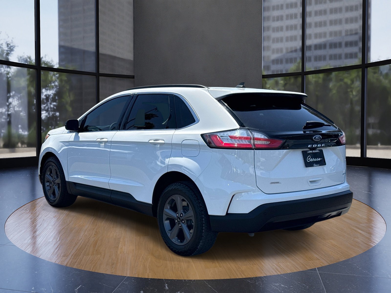 Used 2022 White Ford SEL image 5