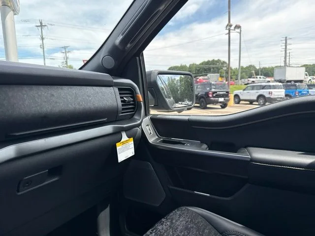 New 2026 Carbonized Gray Metallic Ford Tremor image 28