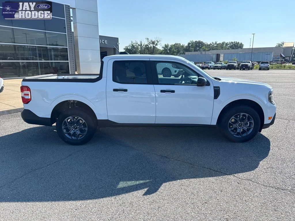 New 2026 Oxford White Ford XLT image 10