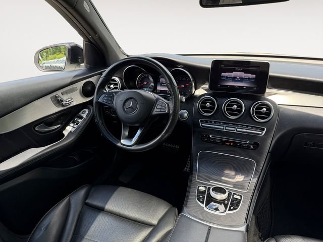 Used 2019 Polar White Mercedes-Benz GLC 300 image 16