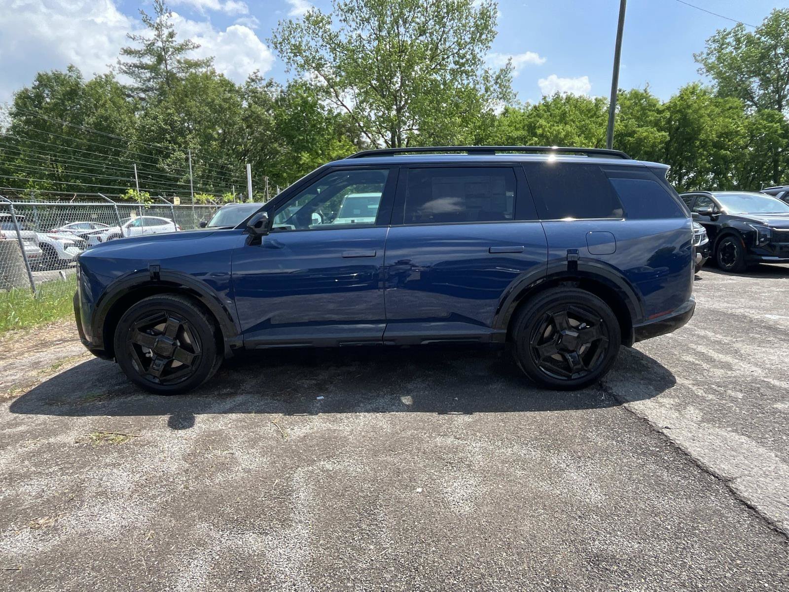 New 2027 Midnight Lake Blue Kia X-Line EX image 4