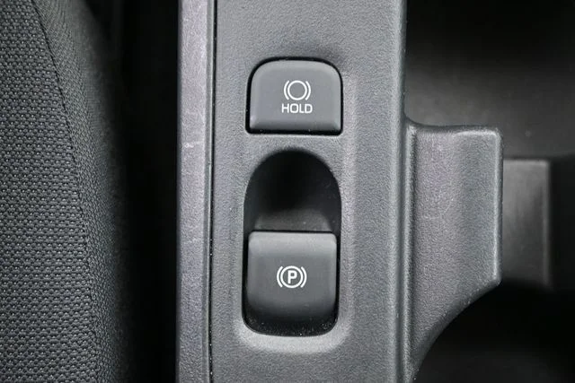 2025 Toyota Corolla LE - Photo 26