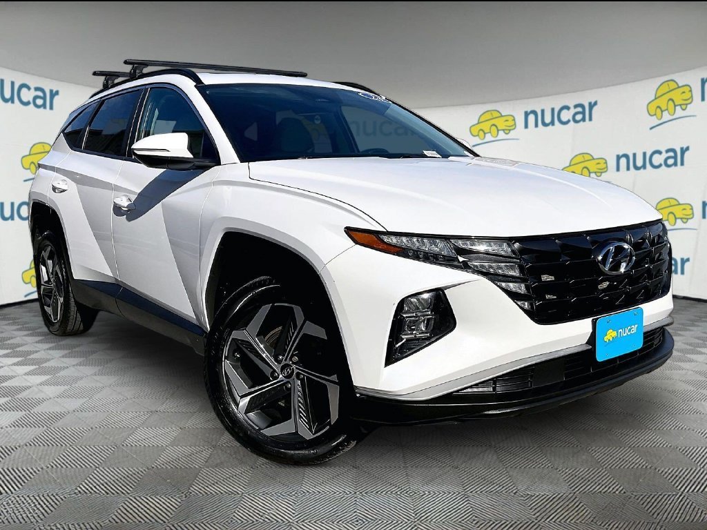 Used 2024 White Hyundai SEL image 1