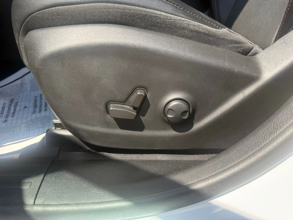 Used 2022 White Jeep Trailhawk image 12
