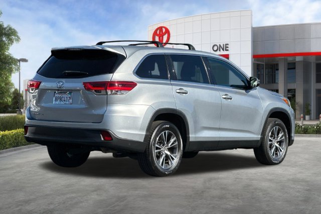 Certified Used 2019 Silver Toyota LE image 5
