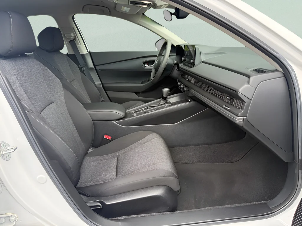 Certified Used 2023 Platinum White Pearl Honda LX image 13
