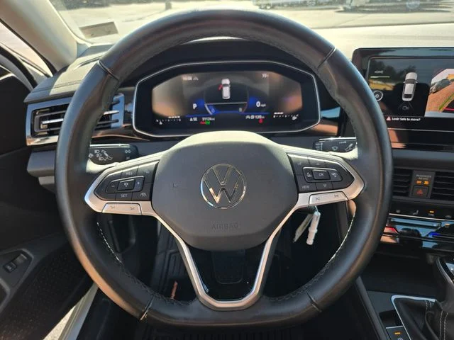 Used 2025 White Volkswagen 1.5T S image 29