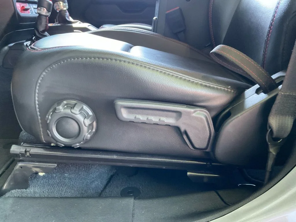 Used 2021 Silver Jeep Rubicon image 32