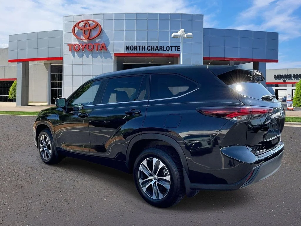 Used 2024 Black Toyota XLE image 5