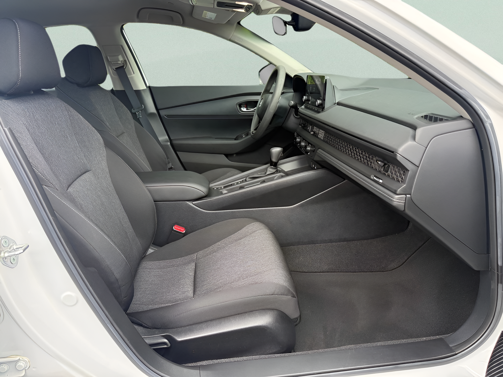 Used 2023 White Honda LX image 13
