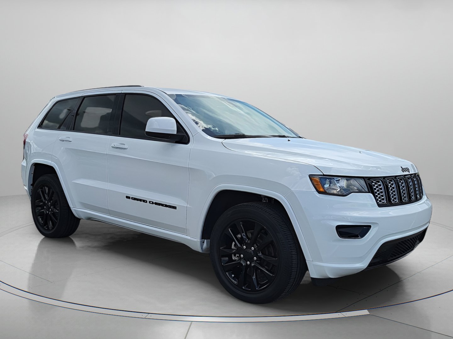 2022 Jeep Grand Cherokee Laredo X's photo