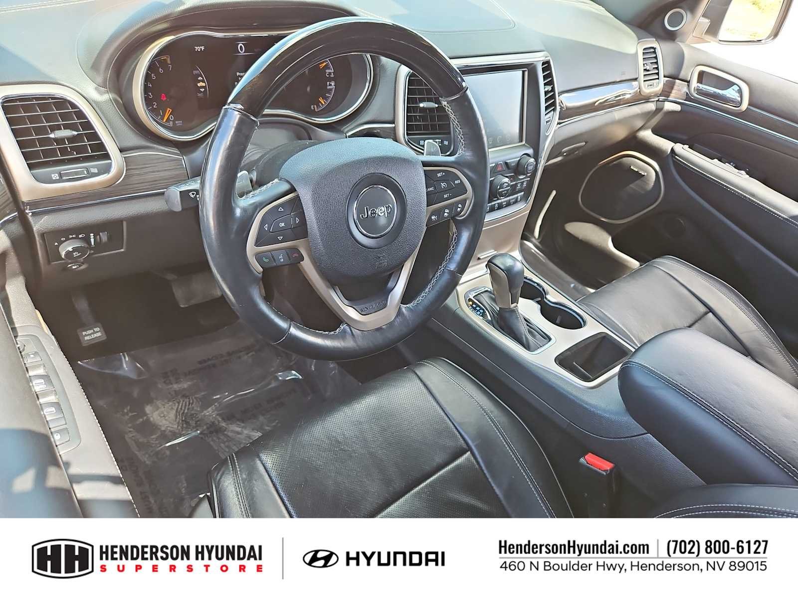 Used 2017 Ivory 3-Coat Jeep Overland image 10