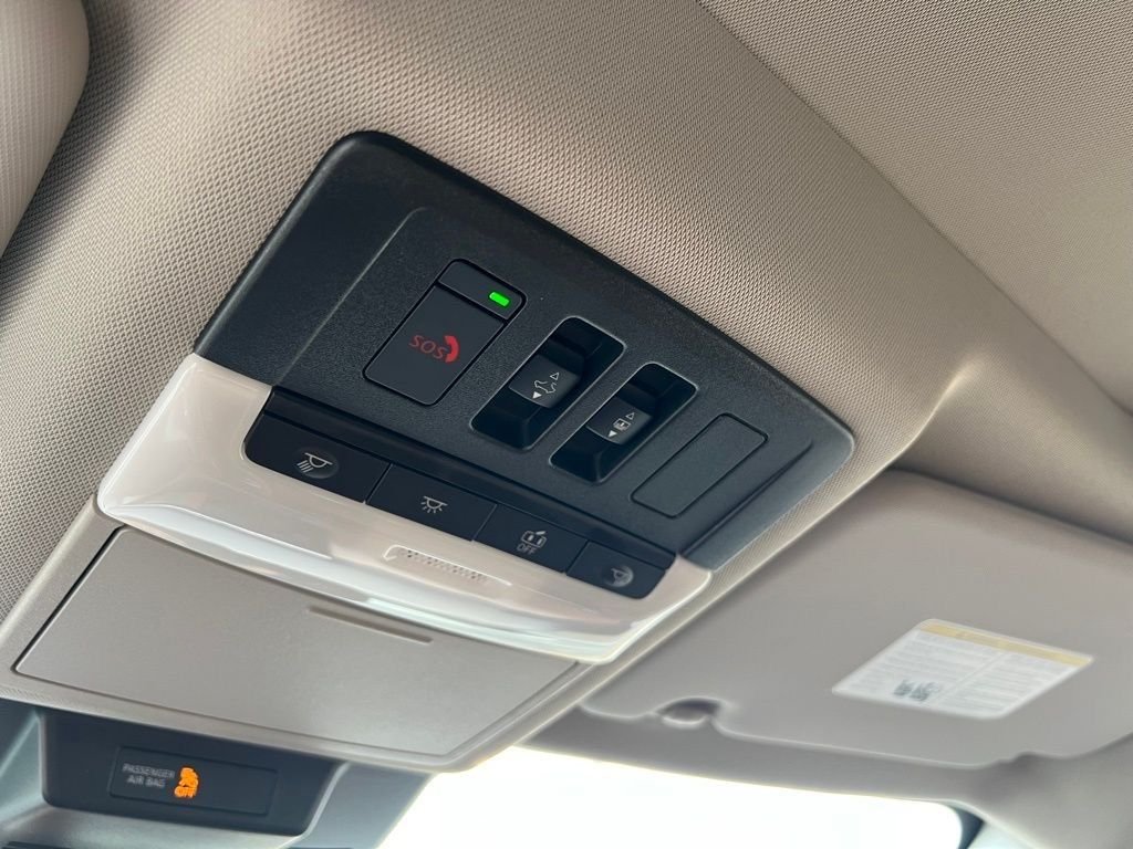 New 2026 Everest White Pearl TriCoat Nissan Platinum image 37