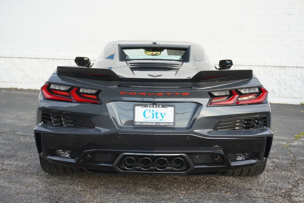 2027 Chevrolet Corvette 2LZ - Photo 11