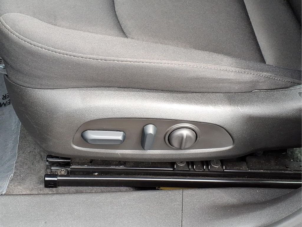 Used 2025 Sterling Gray Metallic Chevrolet 1LT image 20
