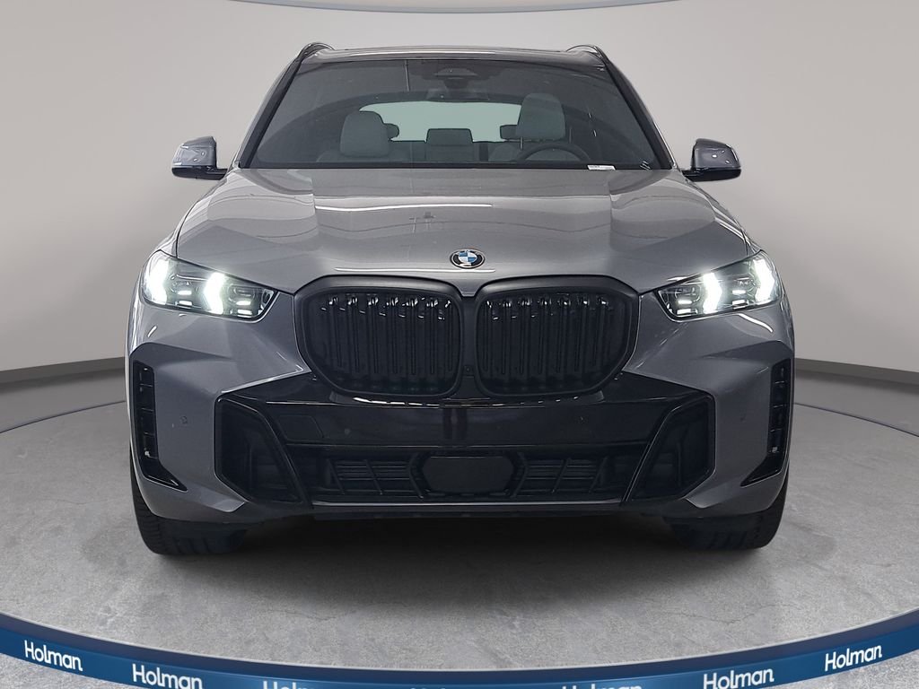 New 2026 Skyscraper Grey Metallic BMW sDrive40i image 2