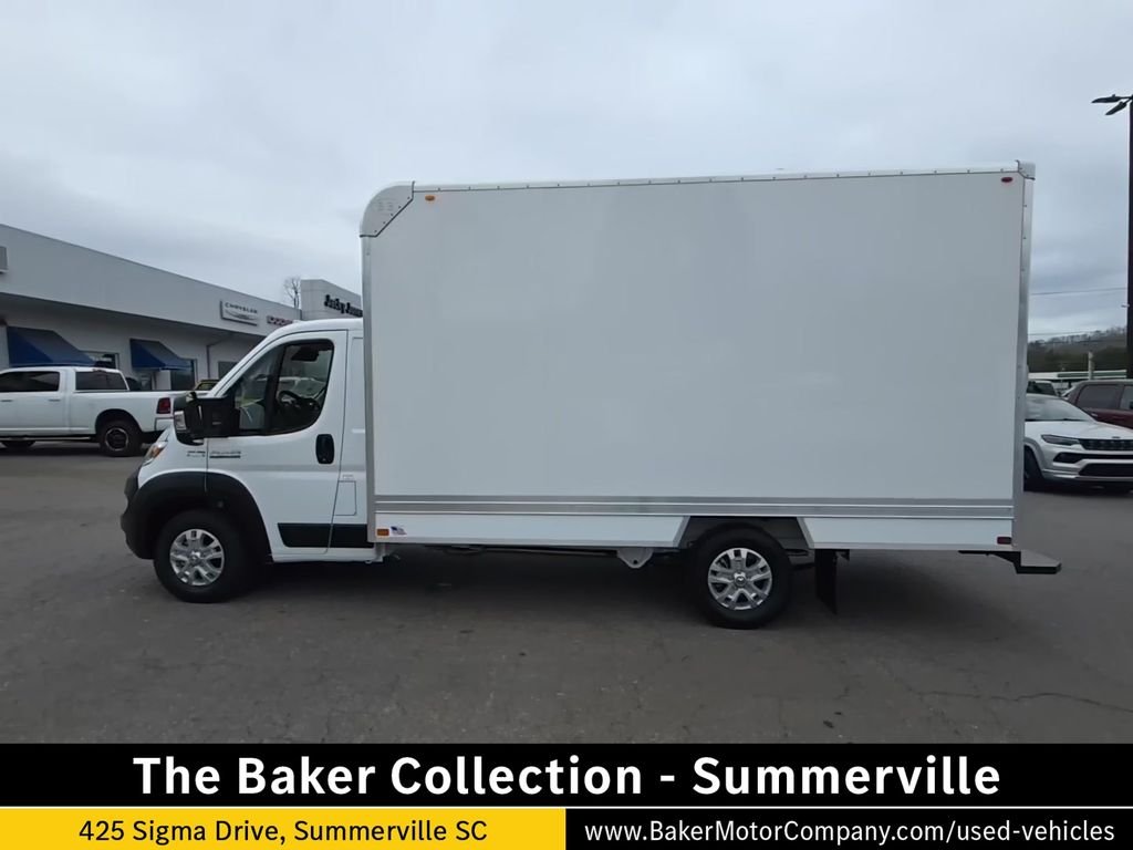2025 RAM ProMaster Cutaway 3500 SLT 159" WB Low Roof 104" CA's photo