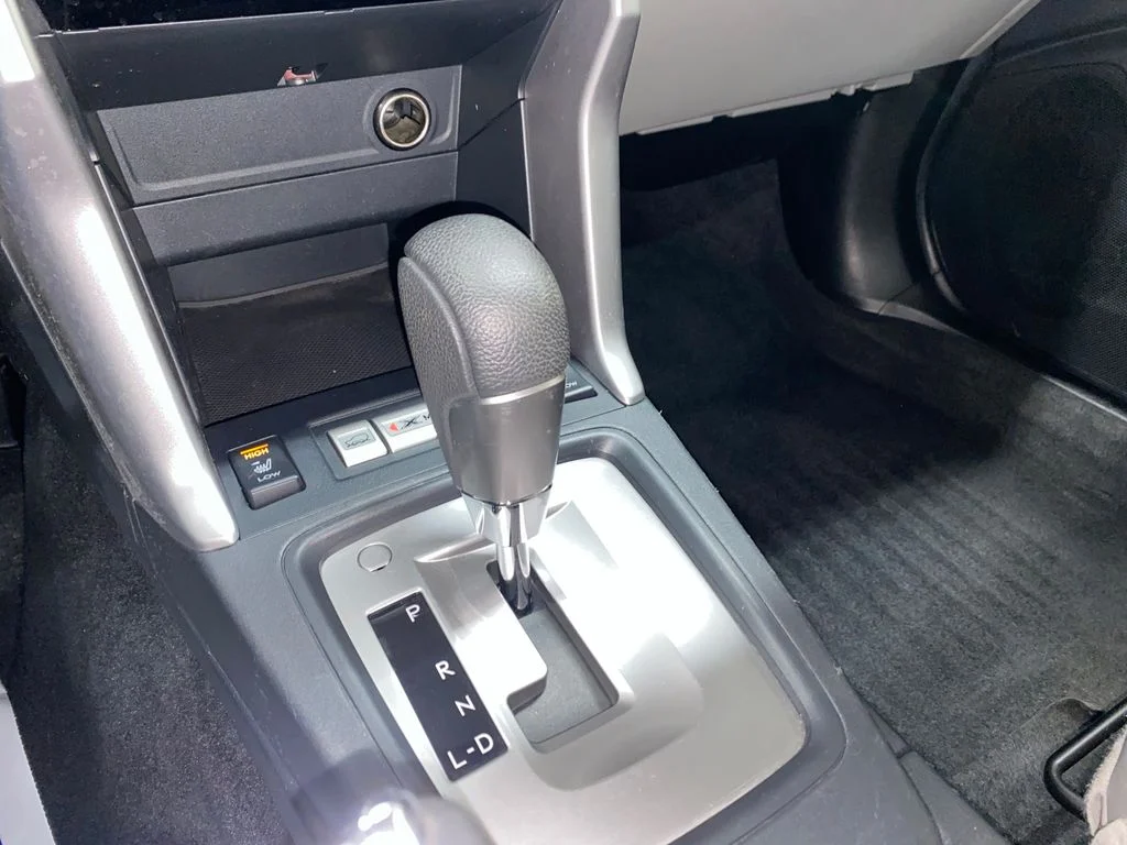 Used 2018 Silver Subaru 2.5i Limited image 21