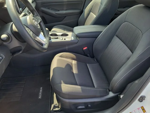 Used 2026 White Nissan 2.5 SV image 18