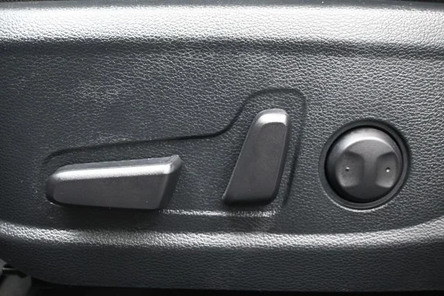 Used 2025 Blue Kia EX image 8
